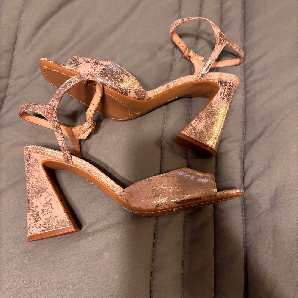 Vince Camuto Roellan Ankle strap sandal - Picture 2 of 4